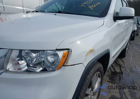 2013 Jeep Grand Cherokee Laredo z USA, uszkodzony, nr VIN 1C4RJEAG5DC520437